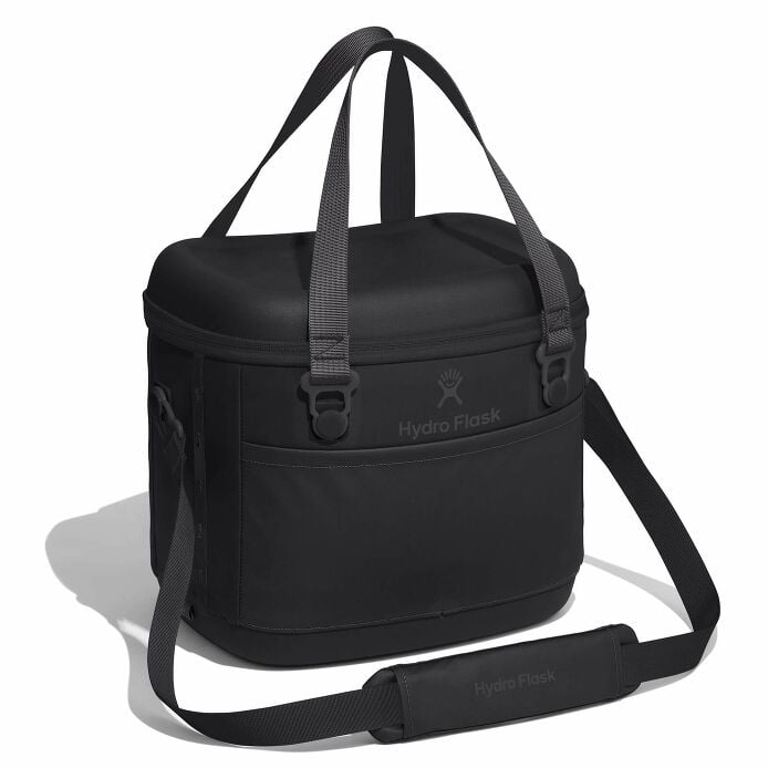 game-day-bundle-f4 12pco001-carryout-cooler-15l-black-angled_1_1.jpg