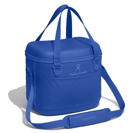 carryouttm-soft-cooler-15-l-s3 12pco382_carryout_cooler_15l_capri_blue_angled_1.jpg