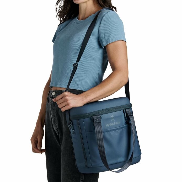 carryouttm-soft-cooler-10-l-f0 250815_hydro_s26_hb_14560_1_4.jpg