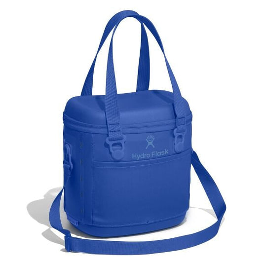 carryouttm-soft-cooler-10-l-f0 6pco382_carryout_cooler_10l_capri_blue_angled_1.jpg