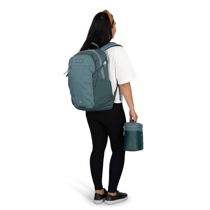 osprey-axis-x-hydro-flask-campus-essentials-bundle-v6 axisxhydroflask_s26_onbody2_cascadeblue_10007249_2.jpg