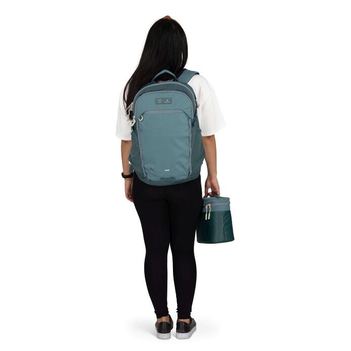 osprey-axis-x-hydro-flask-campus-essentials-bundle-v6 axisxhydroflask_s26_onbody3_cascadeblue_10007249_2.jpg
