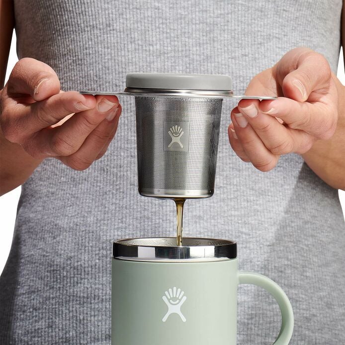 tea-infuser-s8 drif035-tea-infuser-birch-hb-pour_1.jpg