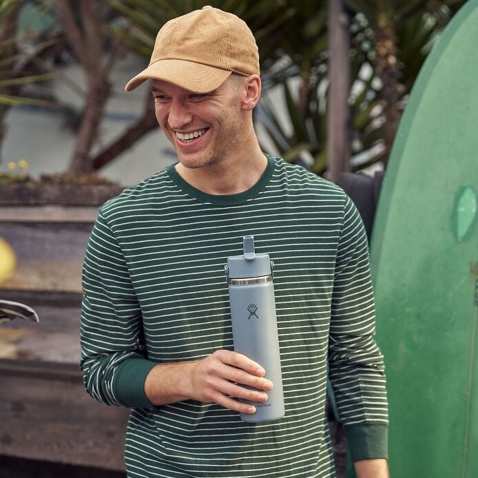 24-oz-wide-mouth-with-flex-straw-cap-w6 hf_s26_mcinnis_0232_13.jpg