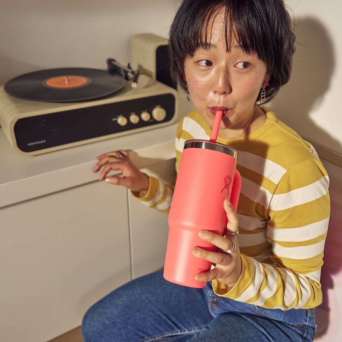 24-oz-travel-tumbler-w3 hf_s26_mcinnis_2487.jpg