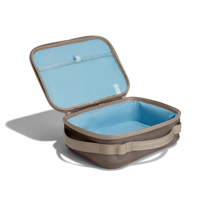 5-l-carry-outtm-lunch-box-p7 lbox217_5lcarryoutlunchbox_sandpiper_angled.jpg