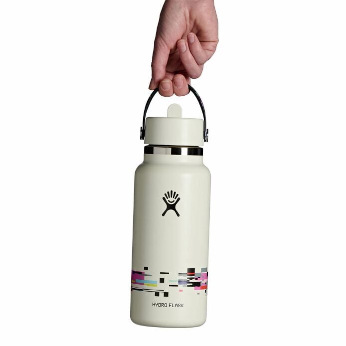 glitch-collection-32-oz-bottle-with-flex-straw-cap-d8 le26-w32-1006-32-oz-wide-flex-straw-cap-glitch-white-hb.jpg