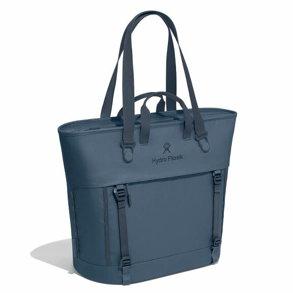 carryouttm-soft-cooler-tote-30-l-h2 maxiit384-carryout-tote-30l-harbor-blue-angled_1_1.jpg