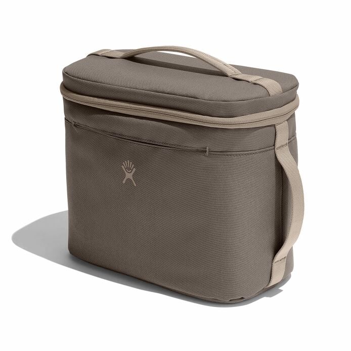 8-l-insulated-lunch-bag-g3 sl8217_8linsulatedlunchbag_sandpiper_angled.jpg